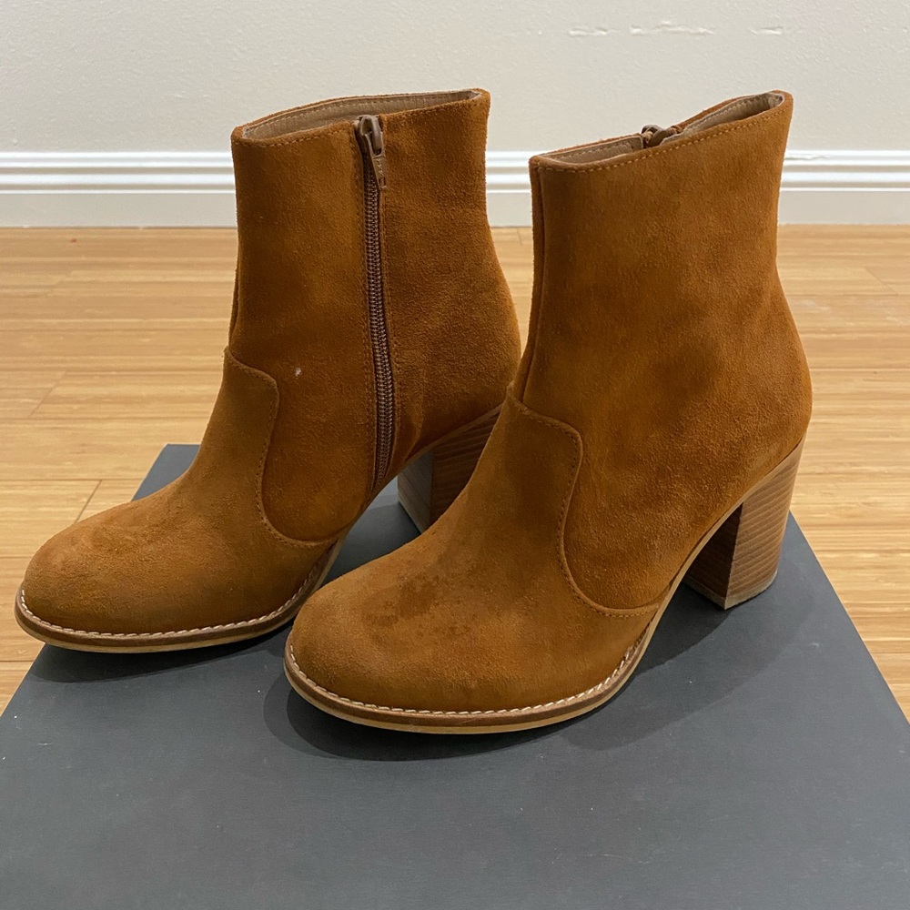 House of Harlow 1960 Arabella suede camel boot